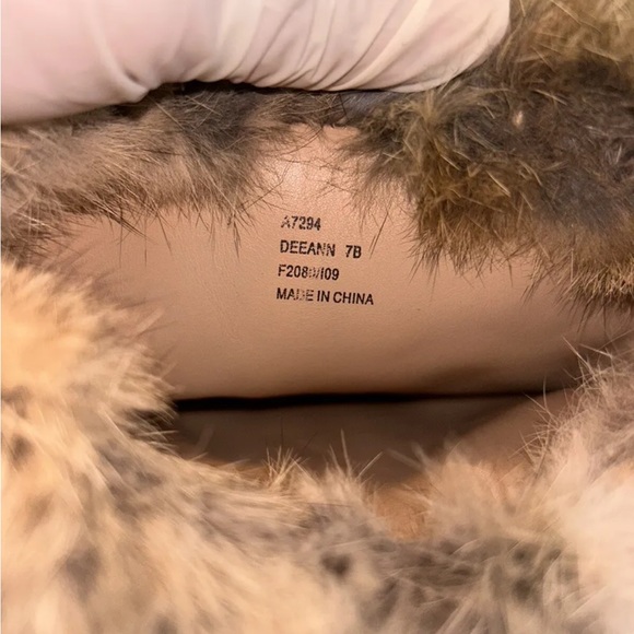 COACH Deeann Signature Boots Camel Tan Suede Buckle Rabbit Fur Trim Size 7B - Picture 11 of 13